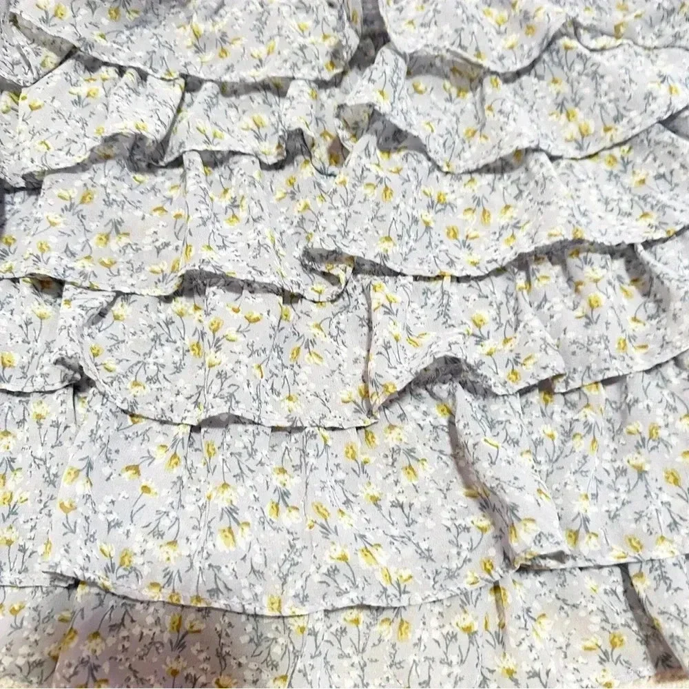 ASTR The Label• Purple floral ruffle blouse size large - Picture 7 of 12